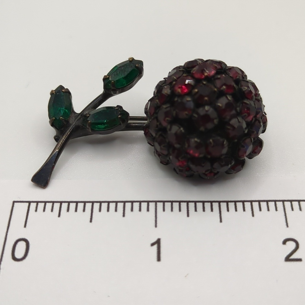 Warner Vintage Cherry Brooch Pin Japanned Rhinestone Black Back Fruit 3D Red - Picture 4 of 15